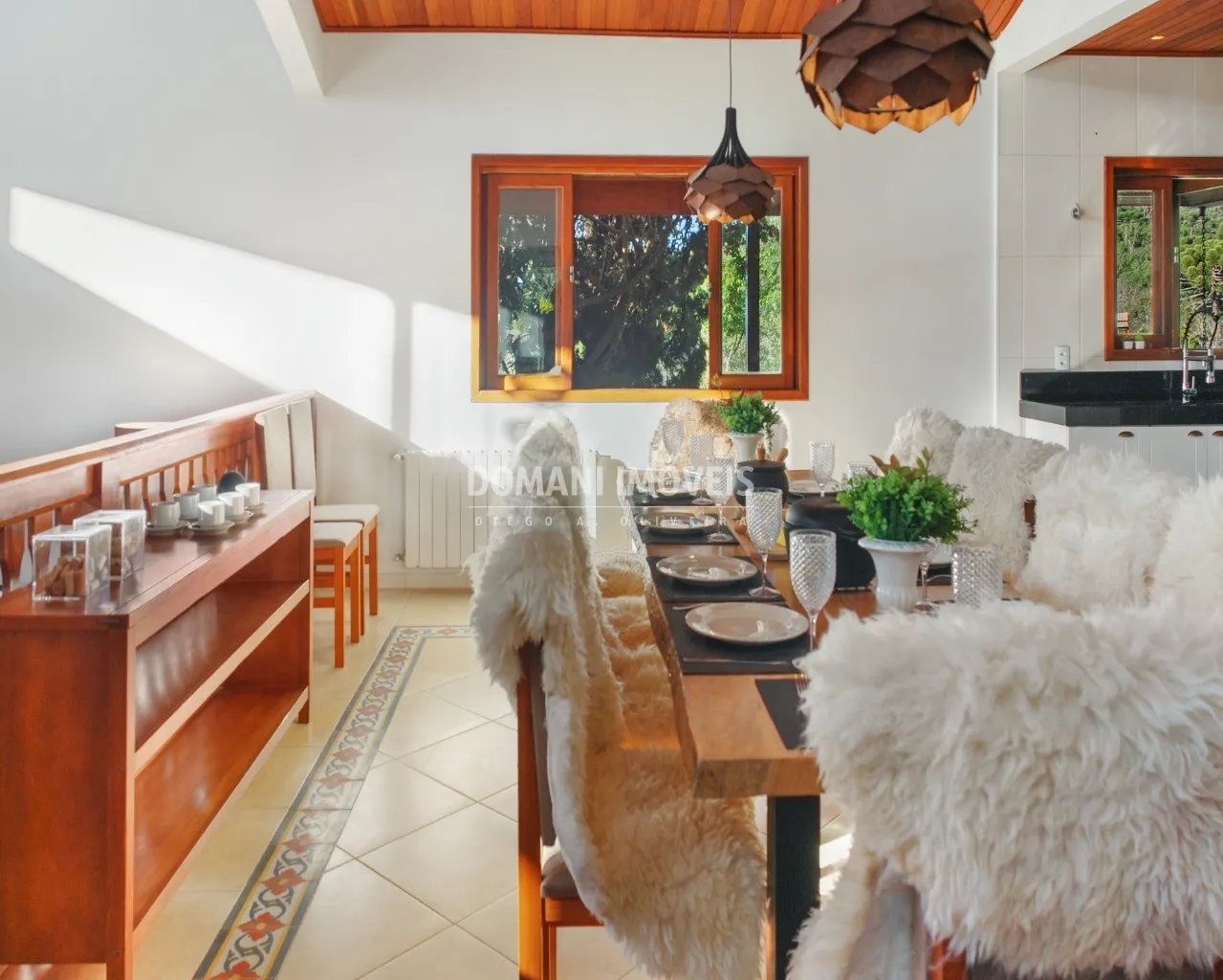 Casa à venda de 5.950 m² em Campos do Jordão, SP, Brasil