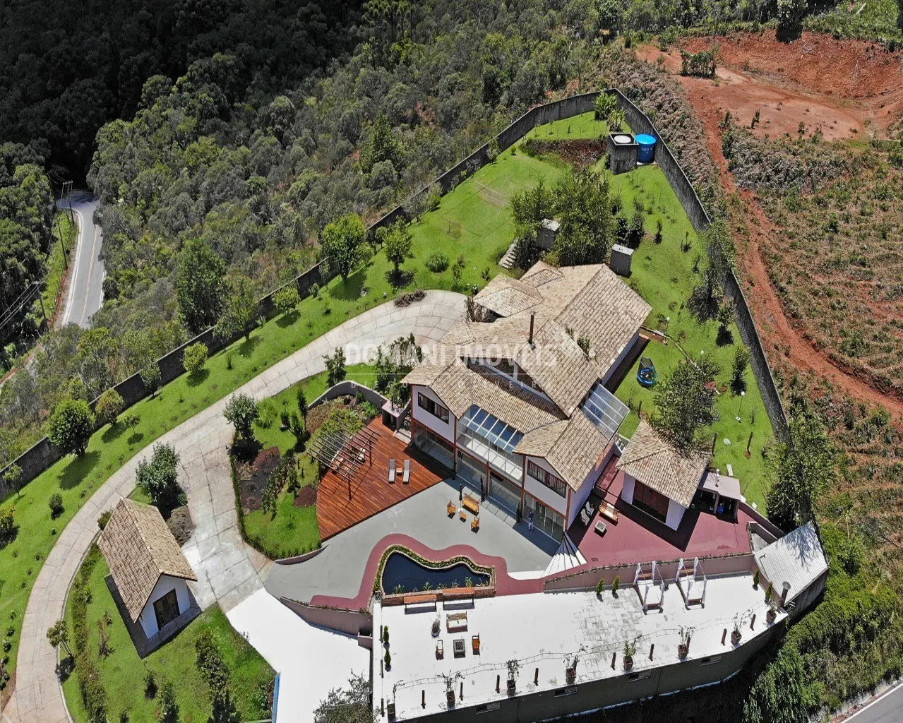 Casa à venda de 5.950 m² em Campos do Jordão, SP, Brasil