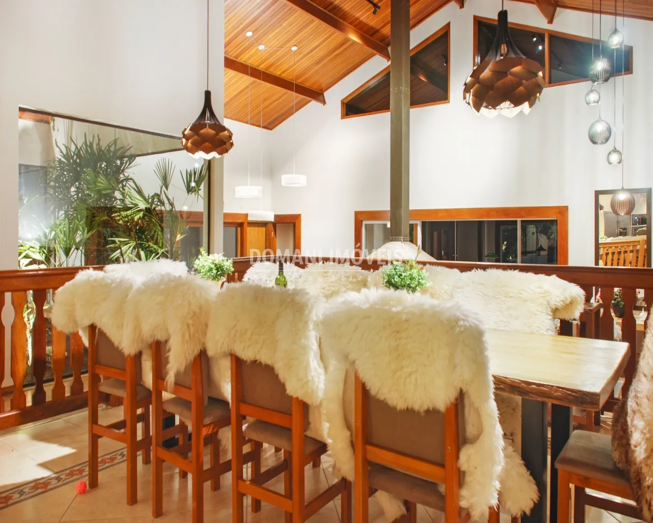 Casa à venda de 5.950 m² em Campos do Jordão, SP, Brasil