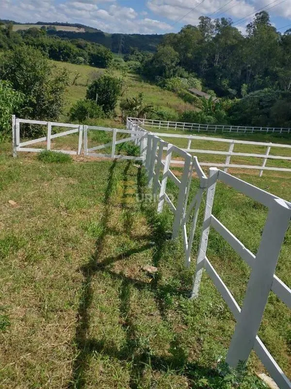 Sítio à venda de 4 ha em Atibaia, SP, Brasil