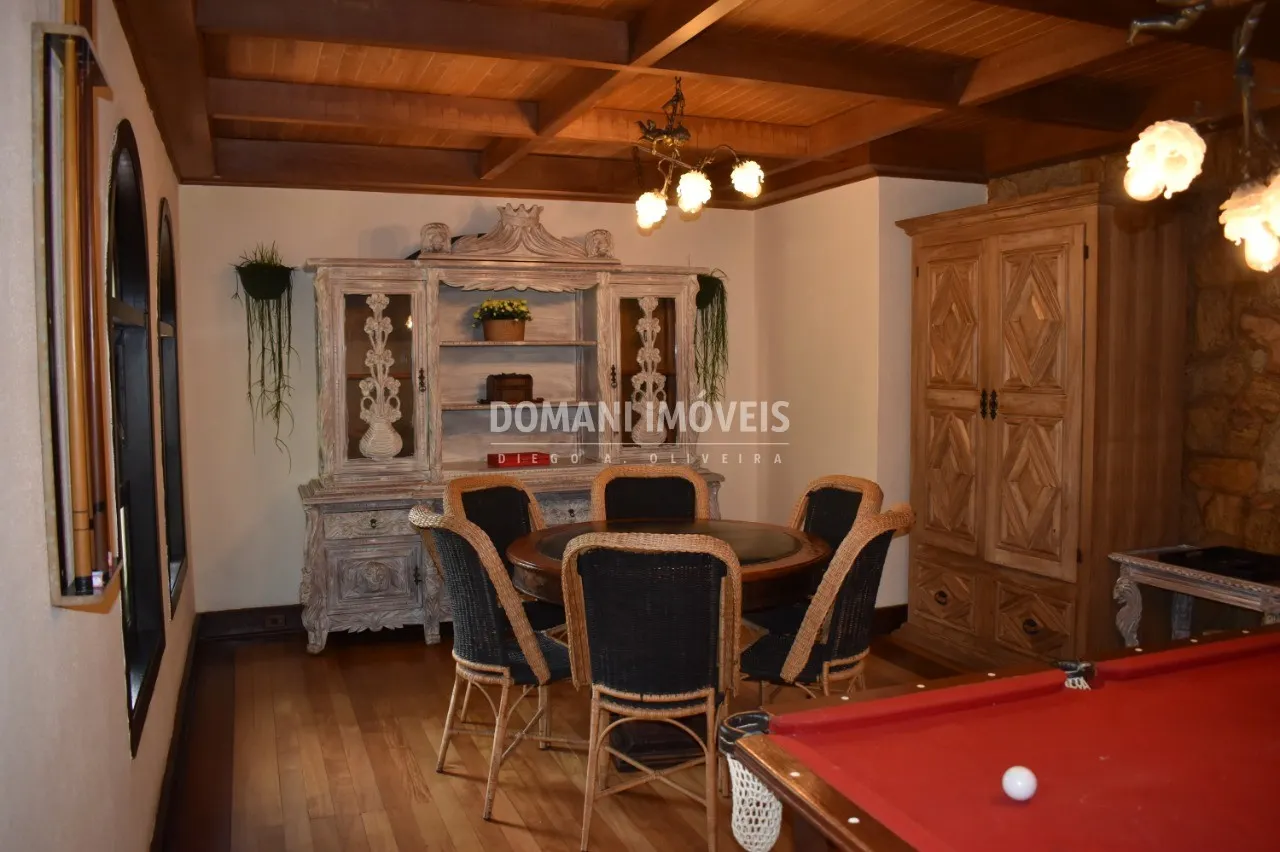 Comercial à venda de 850 m² em Campos do Jordão, SP, Brasil