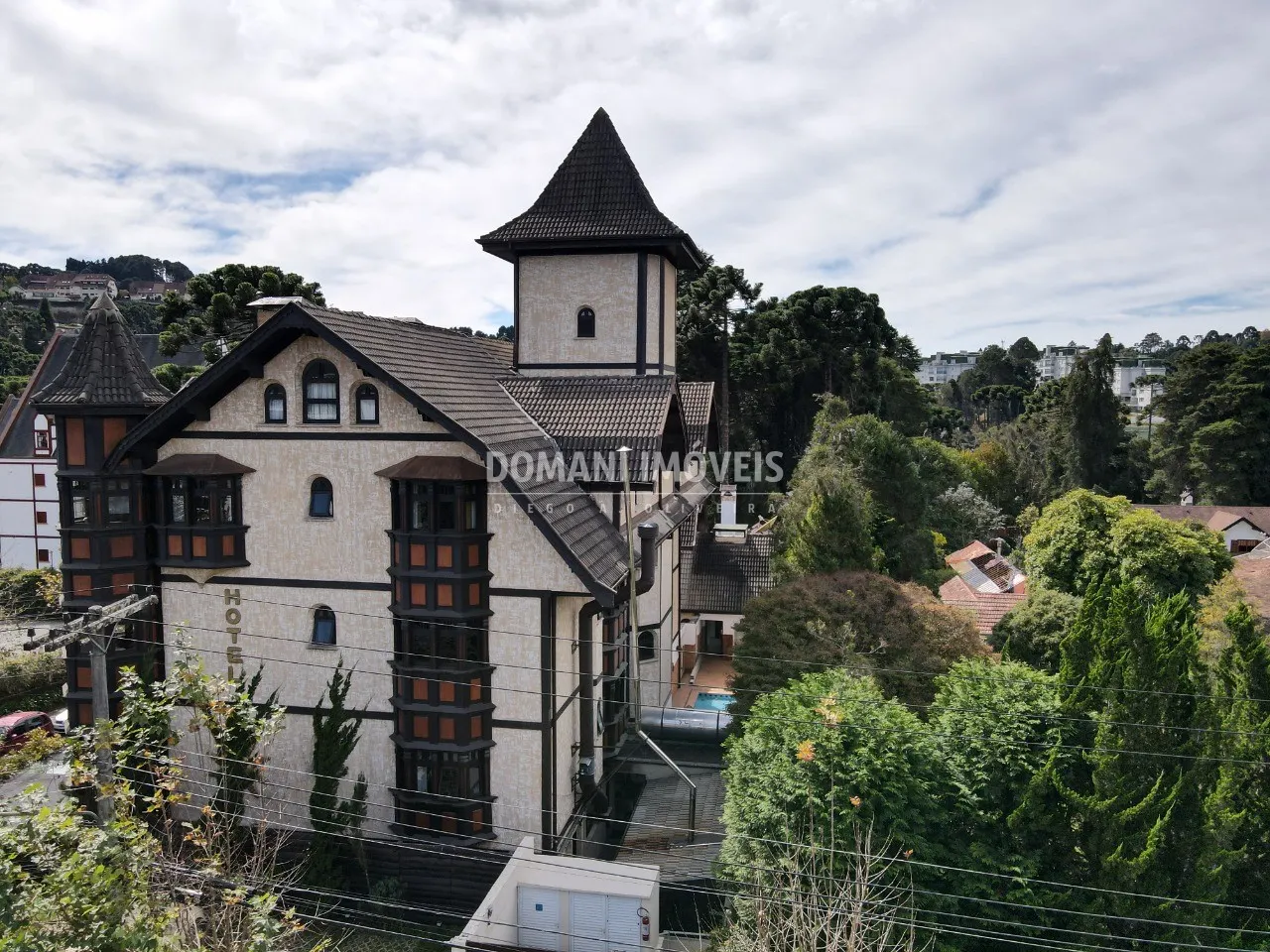 Comercial à venda de 850 m² em Campos do Jordão, SP, Brasil