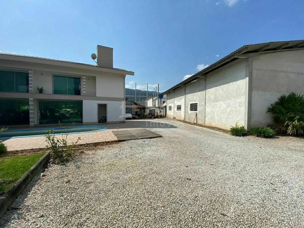 Comercial à venda de 7.000 m² em Guabiruba, SC, Brasil