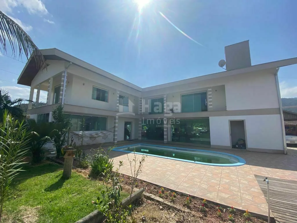 Comercial à venda de 7.000 m² em Guabiruba, SC, Brasil