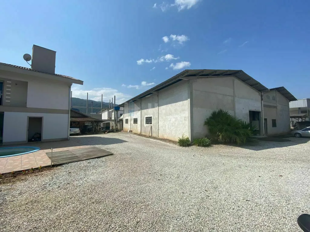 Comercial à venda de 7.000 m² em Guabiruba, SC, Brasil