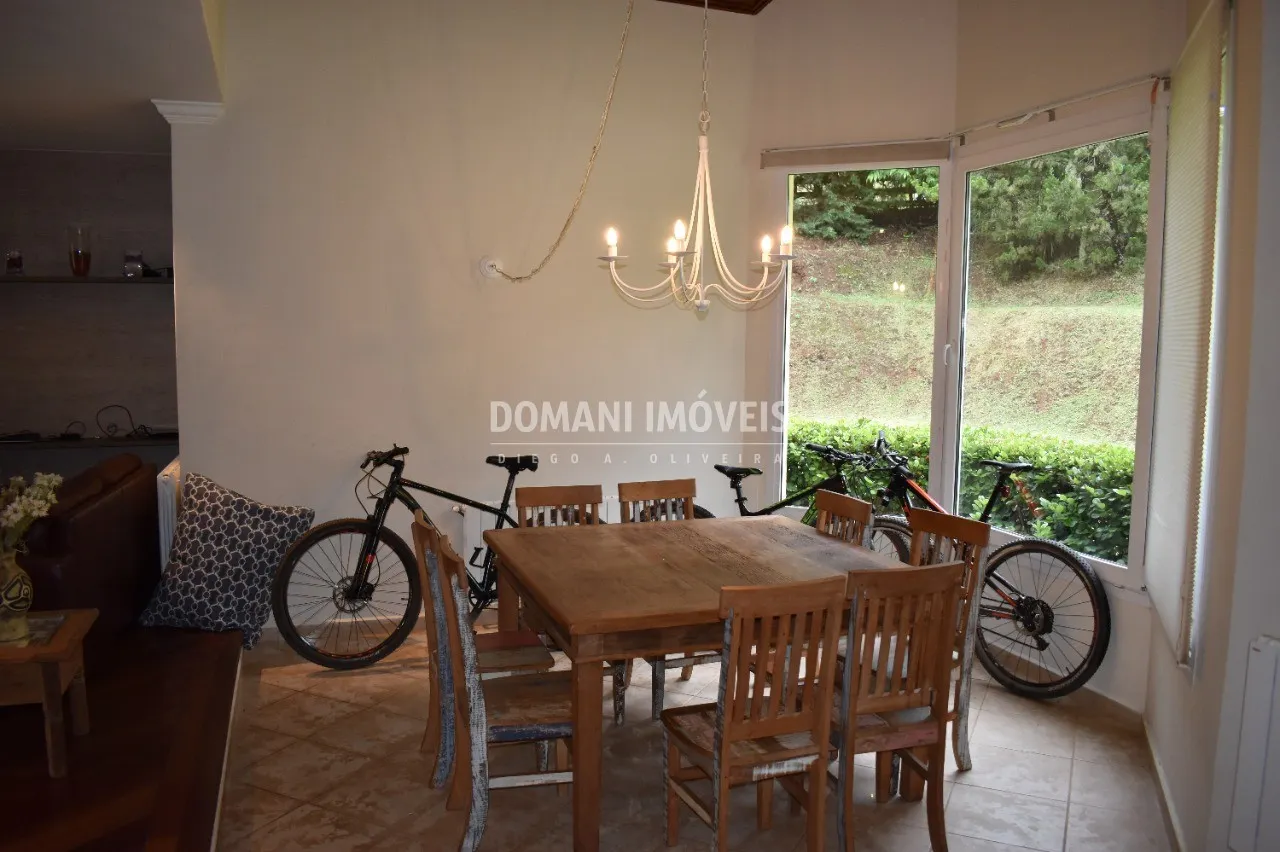 Casa à venda de 1.200 m² em Campos do Jordão, SP, Brasil