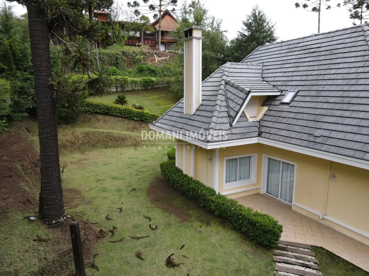 Casa à venda de 1.200 m² em Campos do Jordão, SP, Brasil