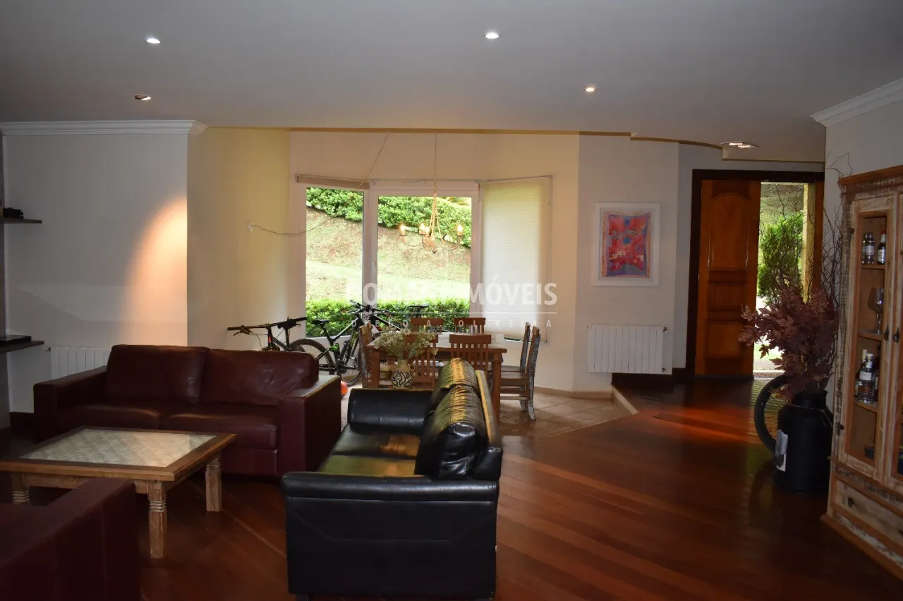 Casa à venda de 1.200 m² em Campos do Jordão, SP, Brasil