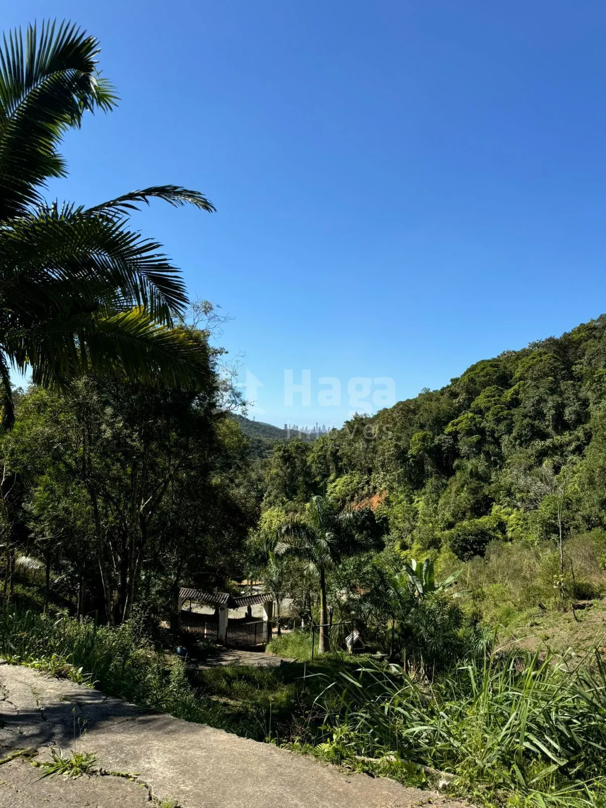 Chácara à venda de 5.980 m² em Camboriú, SC, Brasil