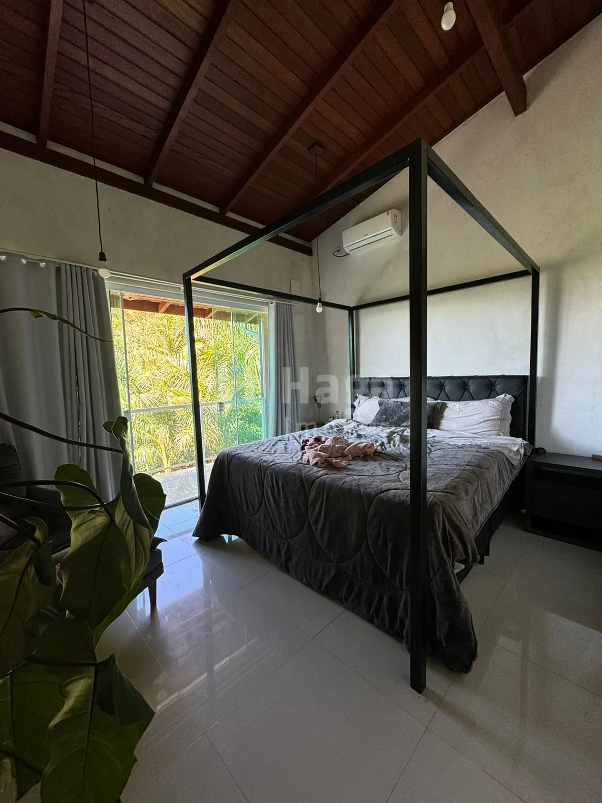 Chácara à venda de 5.980 m² em Camboriú, SC, Brasil