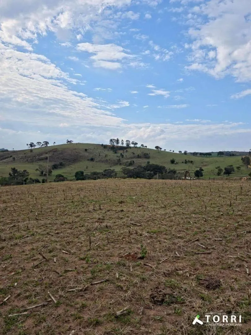 Fazenda à venda de 87 ha em Botucatu, SP, Brasil