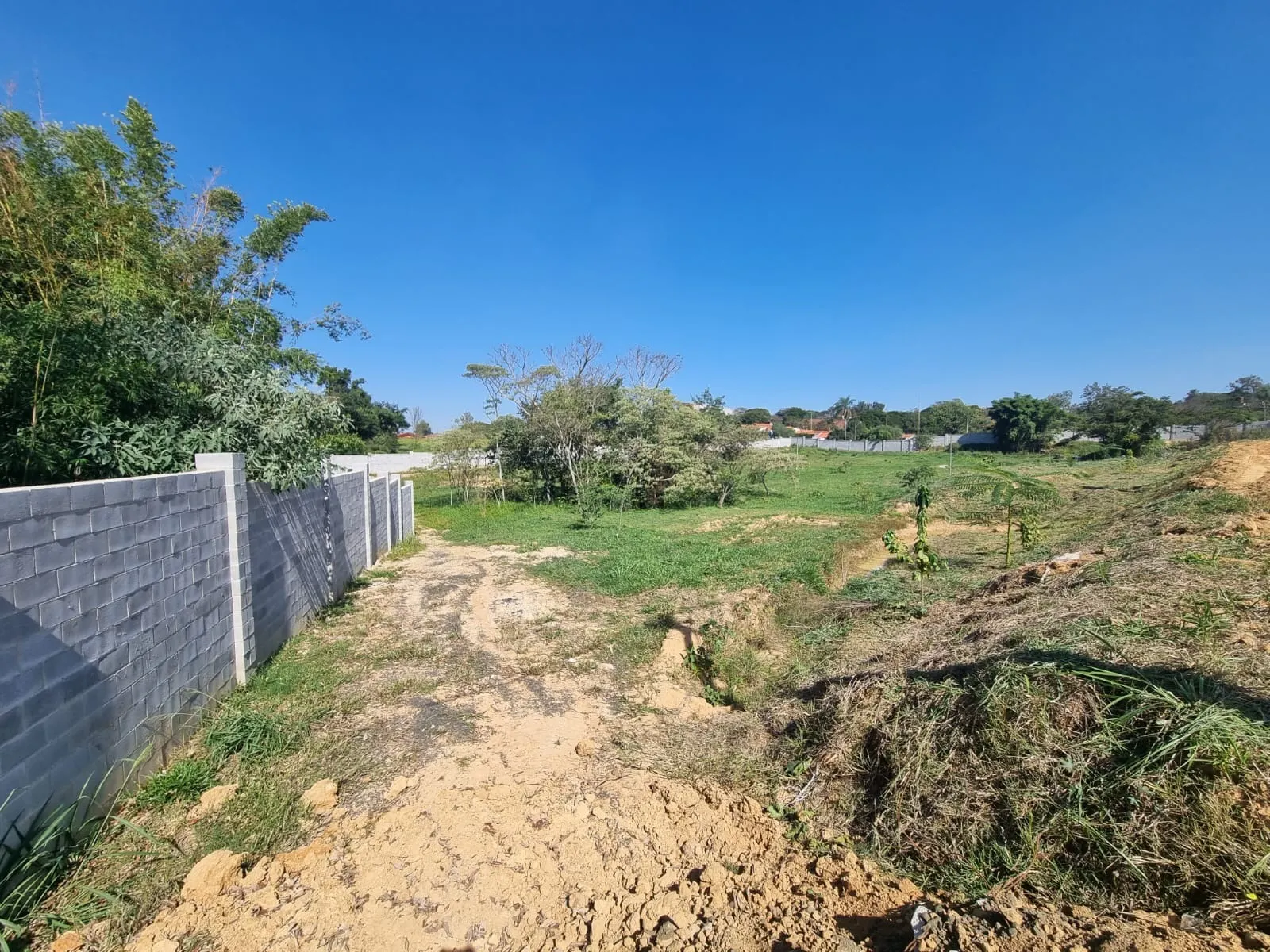 Terreno à venda de 250 m² em Monte Mor, SP, Brasil