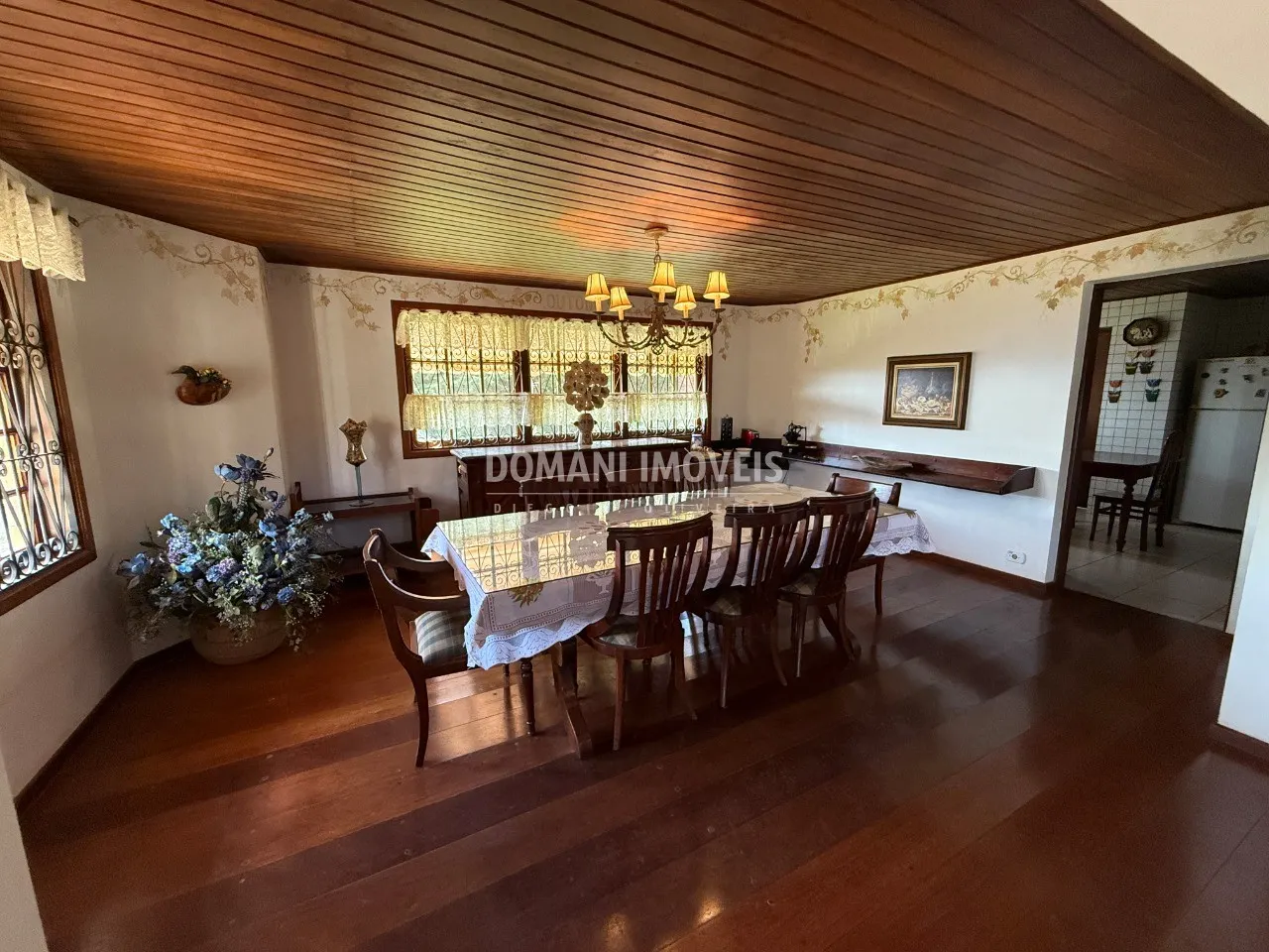Casa à venda de 1.580 m² em Campos do Jordão, SP, Brasil