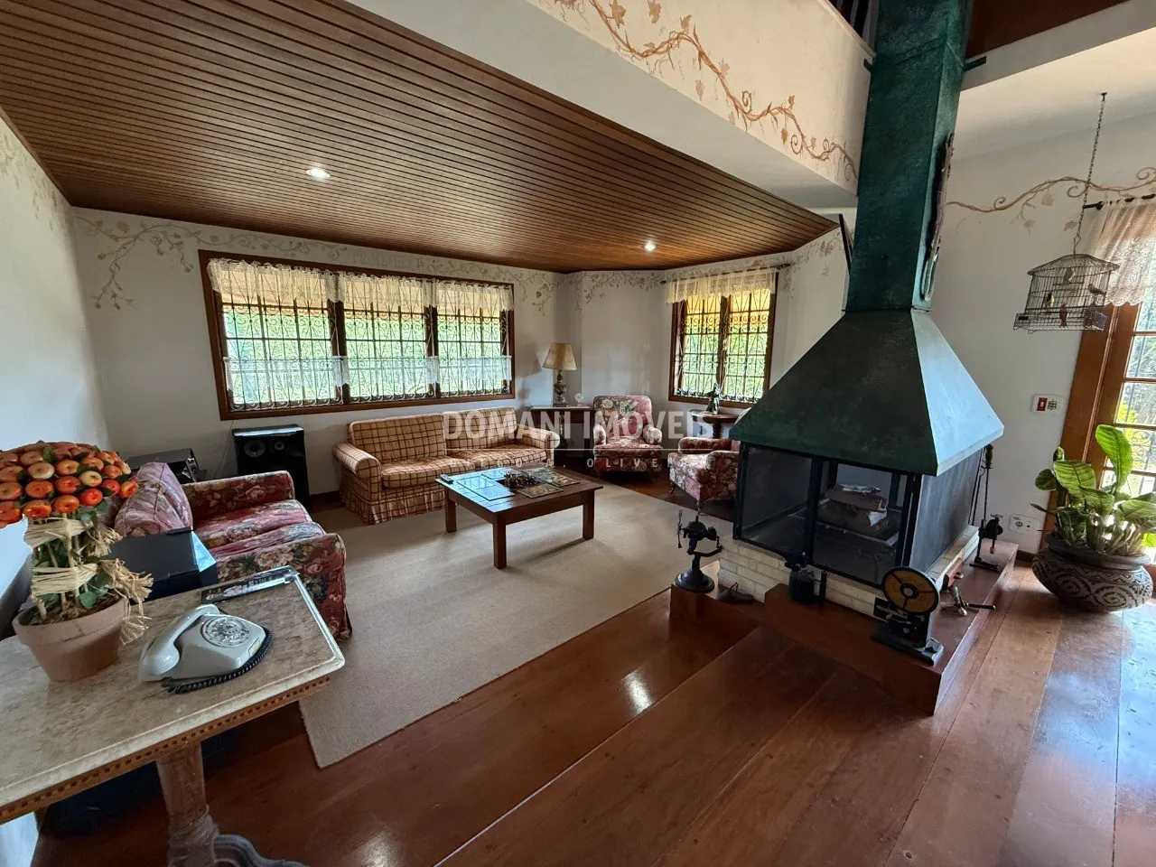 Casa à venda de 1.580 m² em Campos do Jordão, SP, Brasil