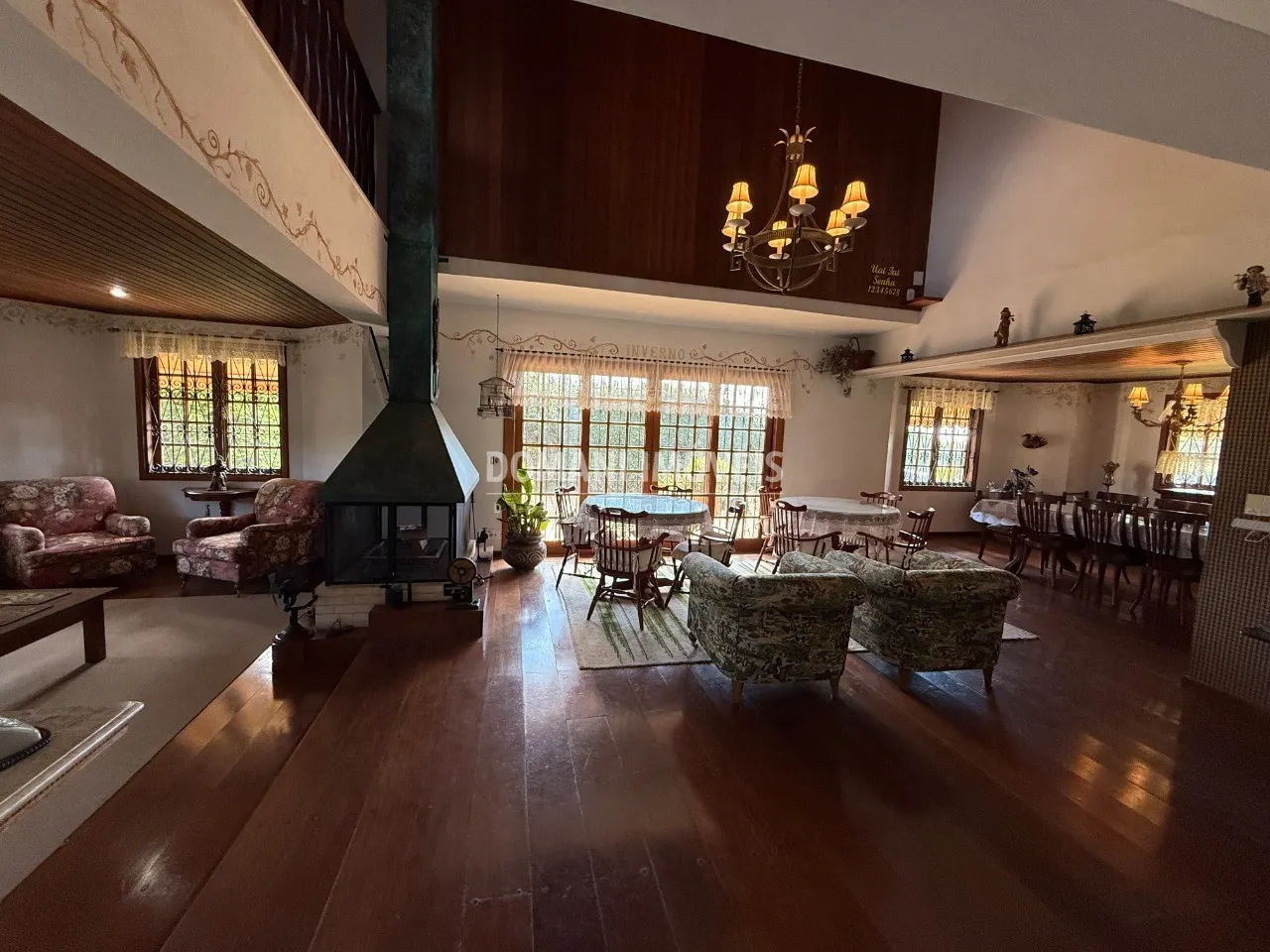 Casa à venda de 1.580 m² em Campos do Jordão, SP, Brasil