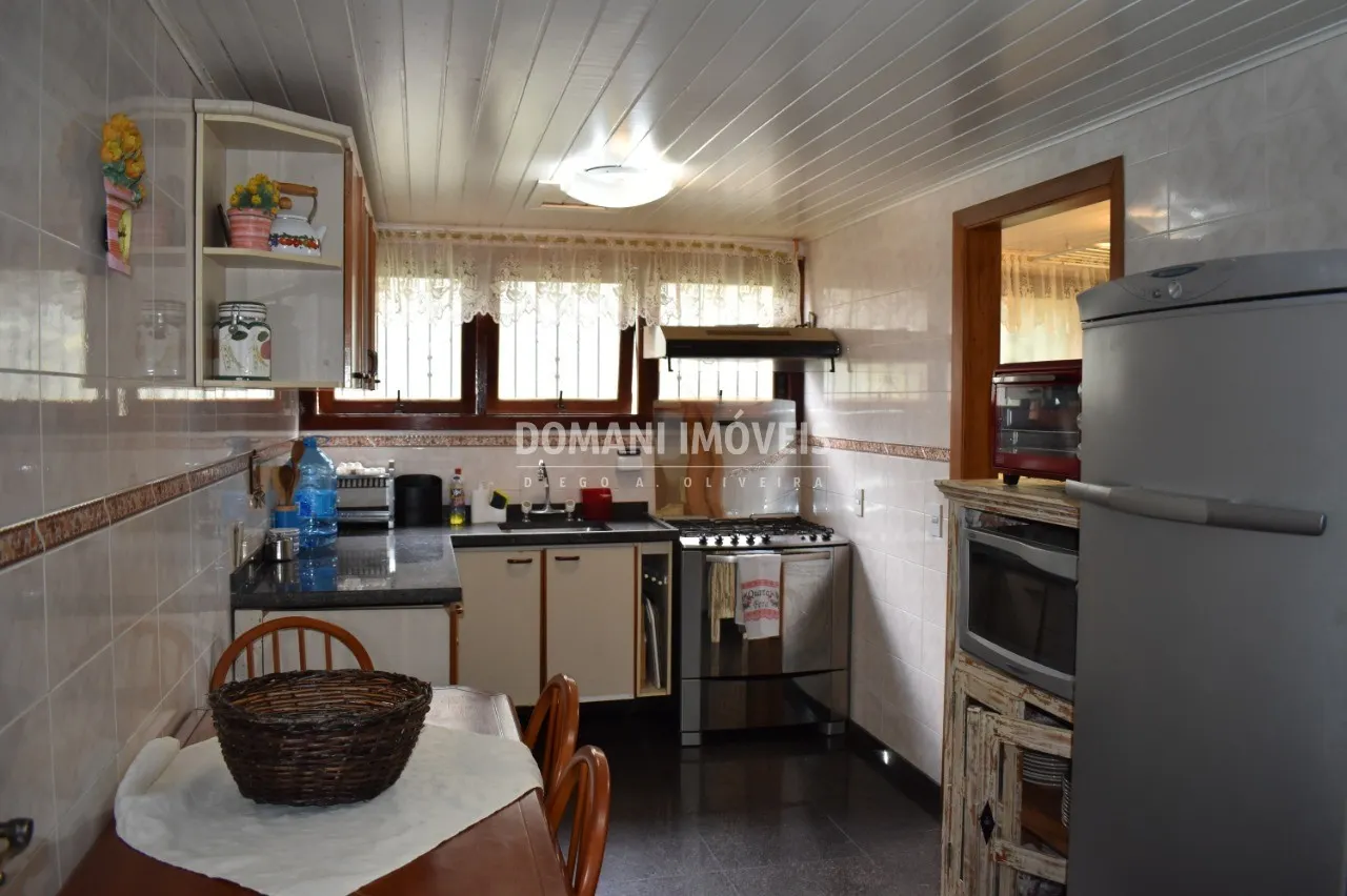 Casa à venda de 5.445 m² em Campos do Jordão, SP, Brasil