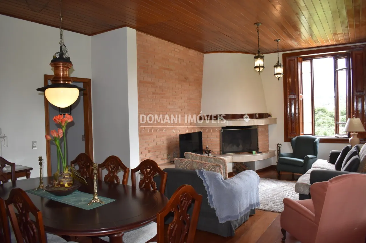 Casa à venda de 5.445 m² em Campos do Jordão, SP, Brasil