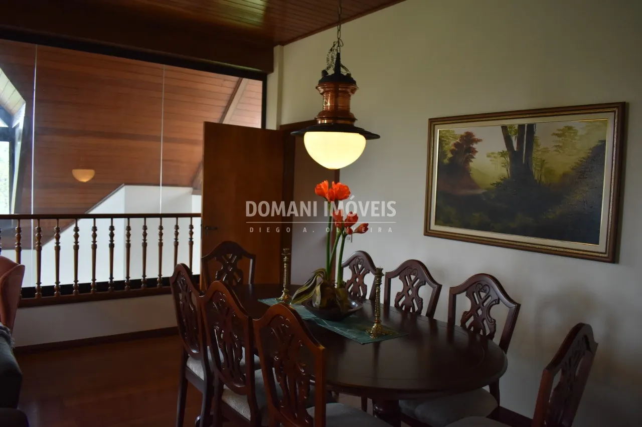 Casa à venda de 5.445 m² em Campos do Jordão, SP, Brasil