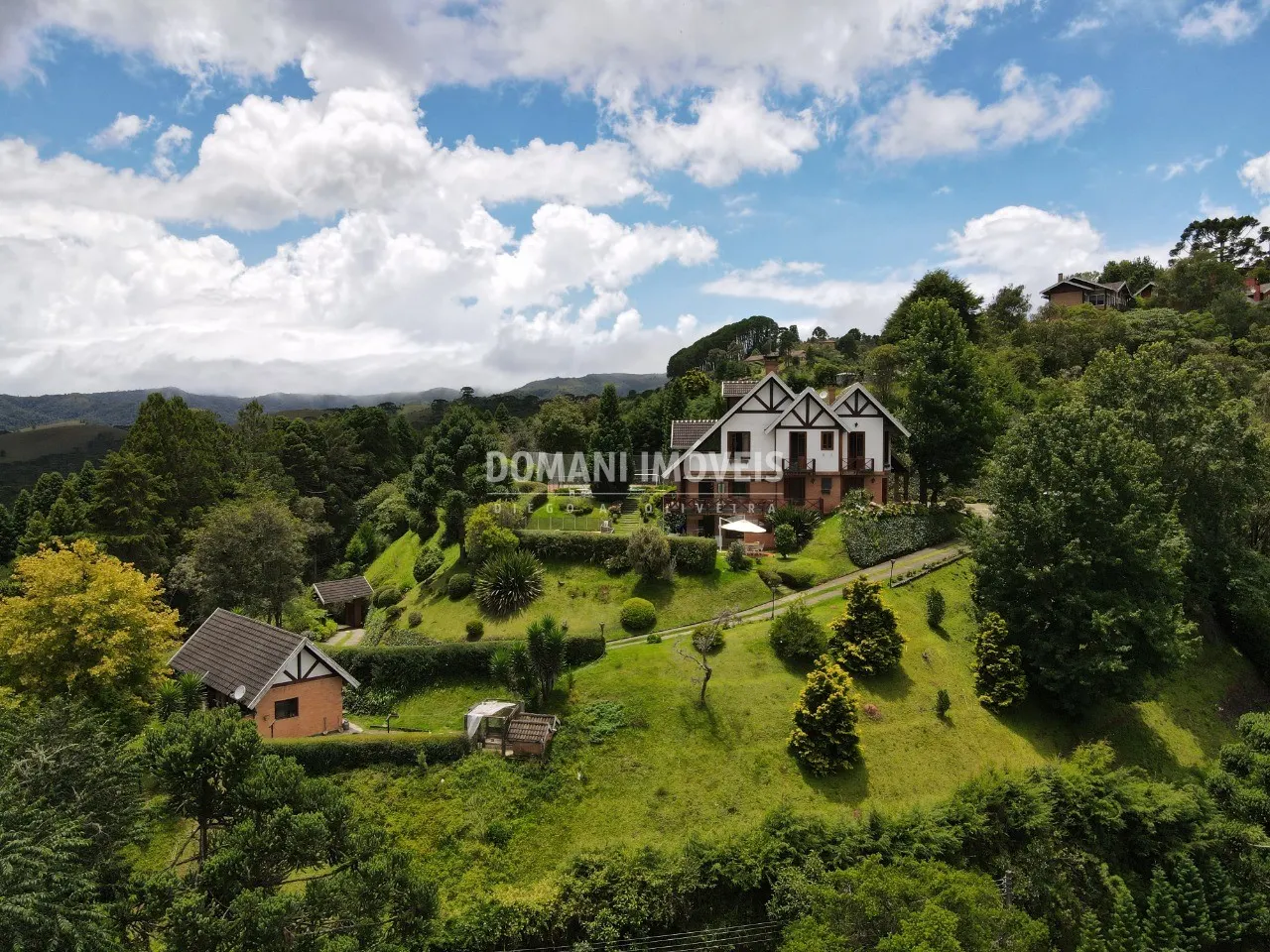 Casa à venda de 5.445 m² em Campos do Jordão, SP, Brasil