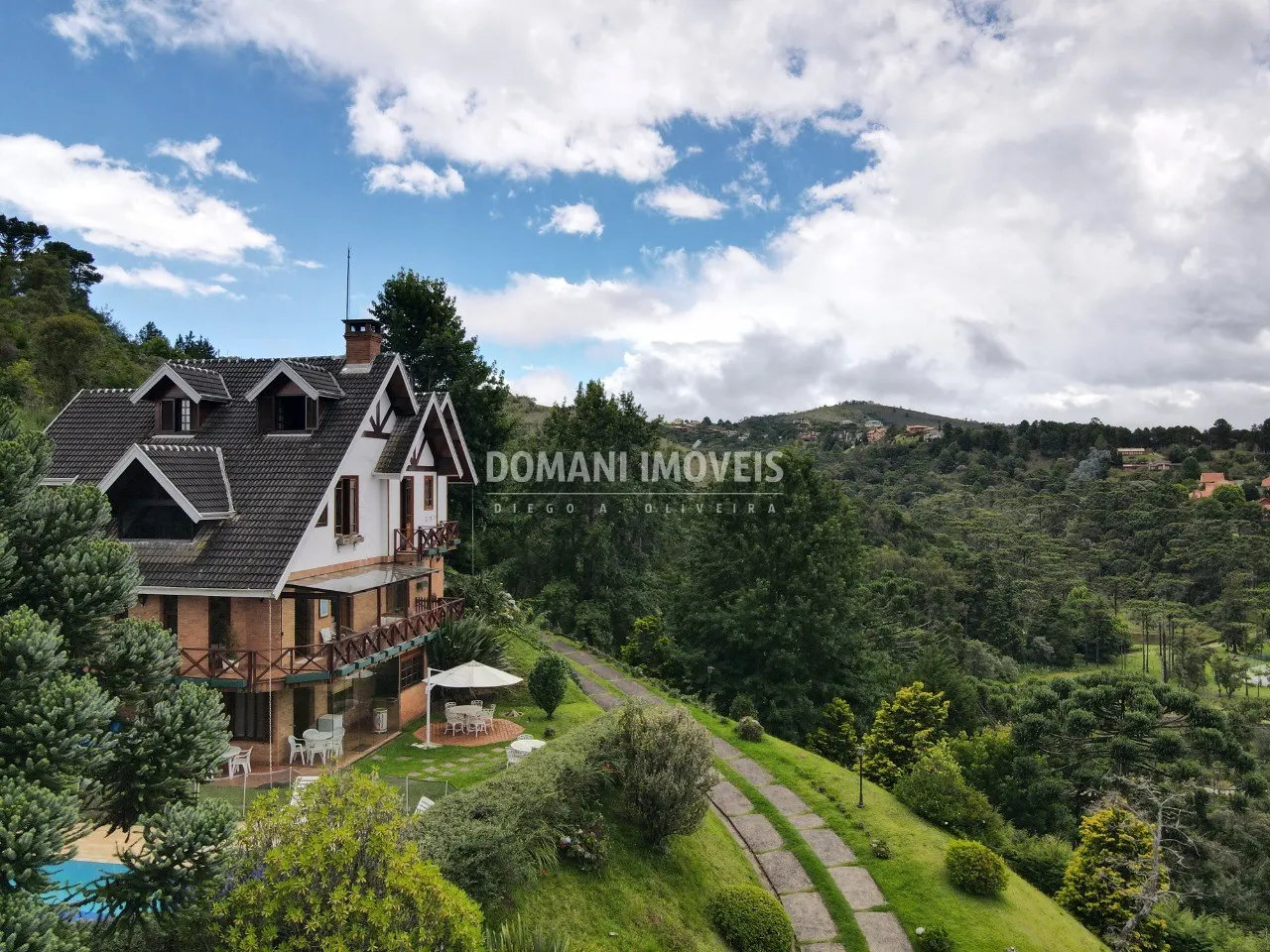 Casa à venda de 5.445 m² em Campos do Jordão, SP, Brasil