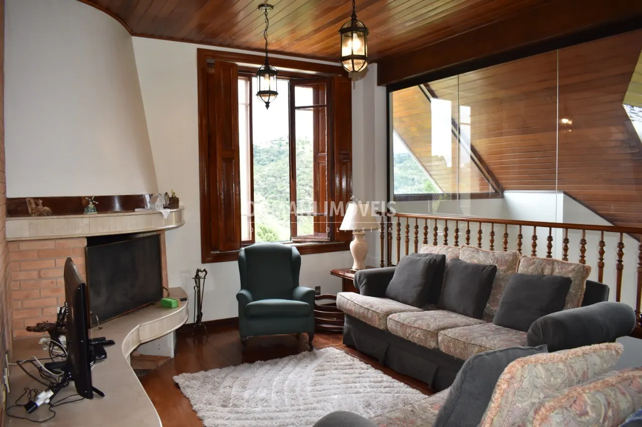 Casa à venda de 5.445 m² em Campos do Jordão, SP, Brasil
