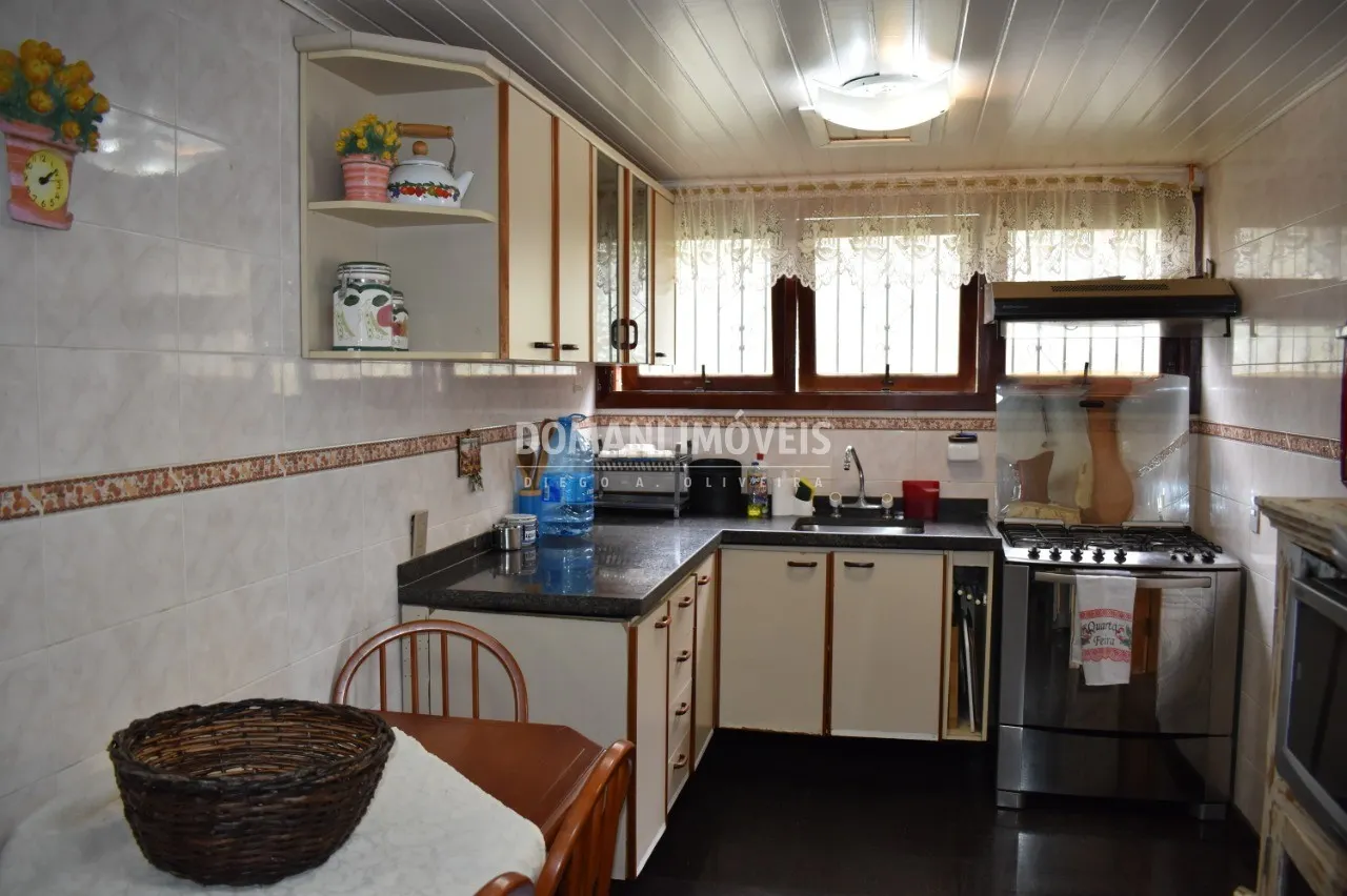 Casa à venda de 5.445 m² em Campos do Jordão, SP, Brasil
