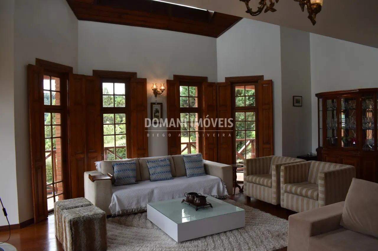 Casa à venda de 5.445 m² em Campos do Jordão, SP, Brasil