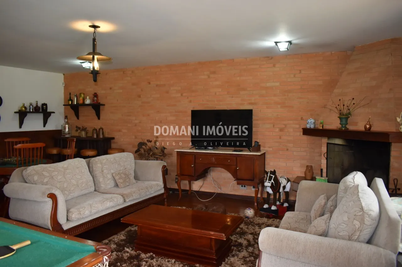 Casa à venda de 5.445 m² em Campos do Jordão, SP, Brasil