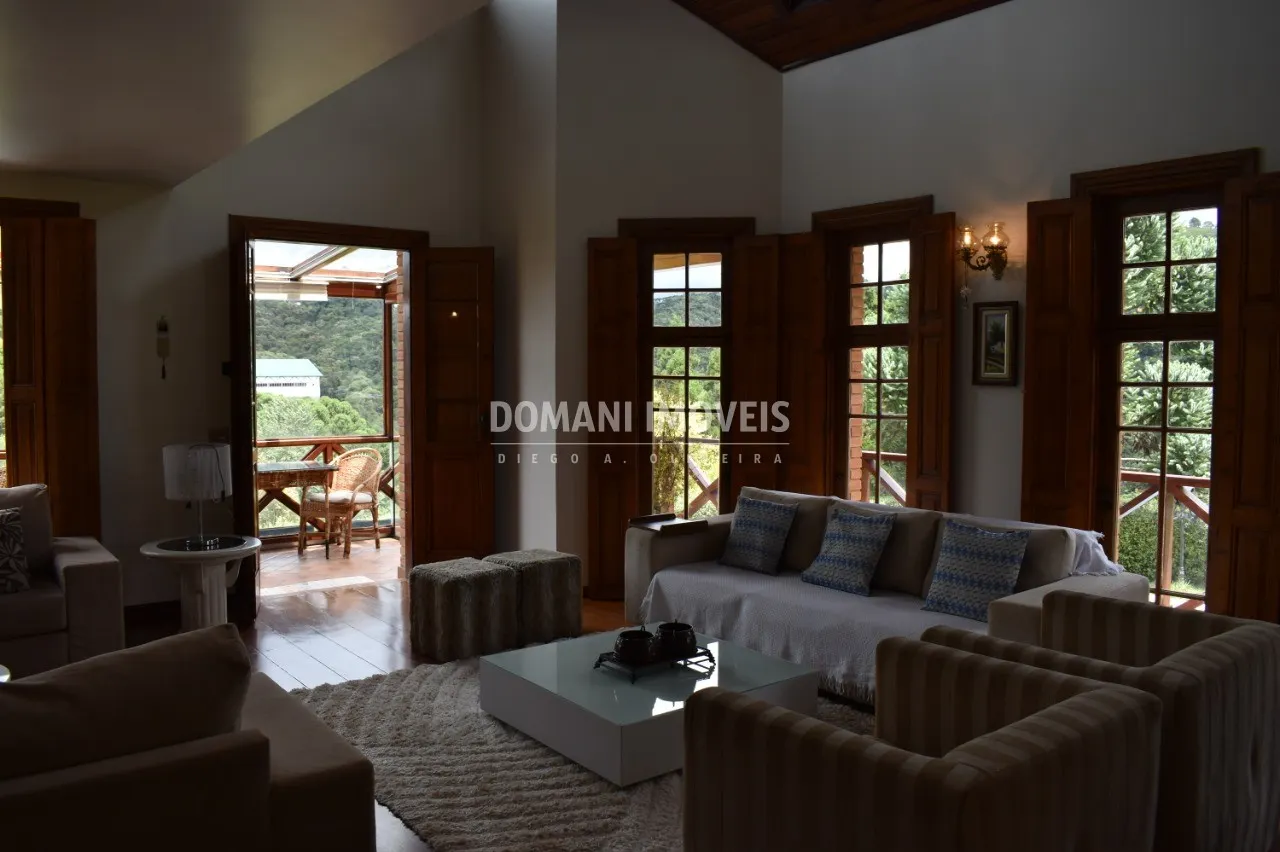 Casa à venda de 5.445 m² em Campos do Jordão, SP, Brasil