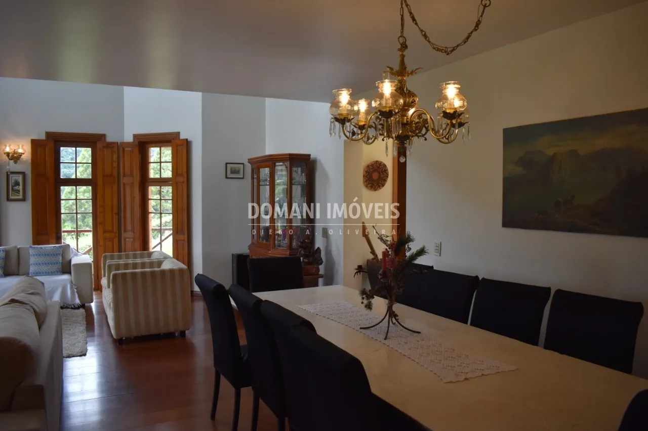 Casa à venda de 5.445 m² em Campos do Jordão, SP, Brasil