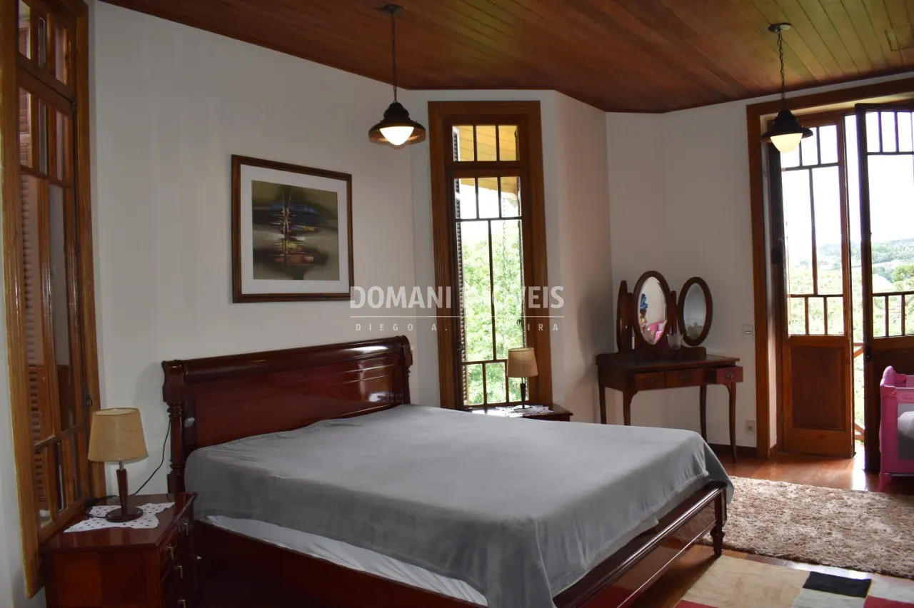 Casa à venda de 5.445 m² em Campos do Jordão, SP, Brasil