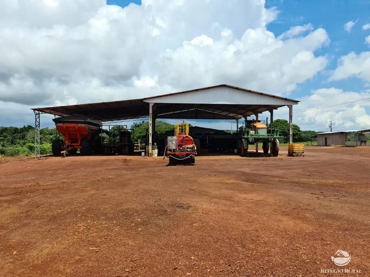 Fazenda à venda de 1.349 ha em Primavera do Leste, MT, Brasil