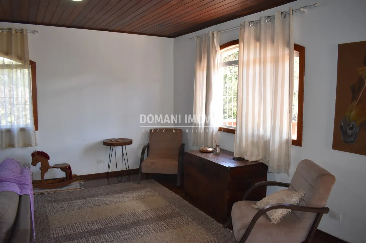 Casa à venda de 2.650 m² em Campos do Jordão, SP, Brasil