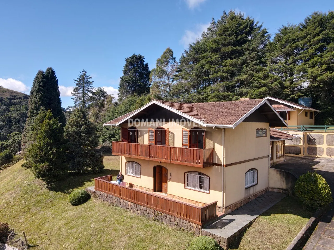 Casa à venda de 2.650 m² em Campos do Jordão, SP, Brasil