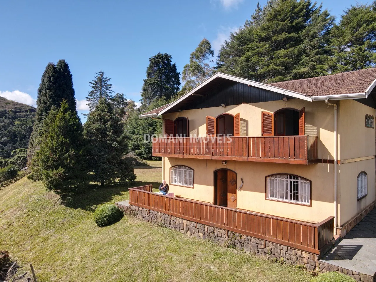 Casa à venda de 2.650 m² em Campos do Jordão, SP, Brasil