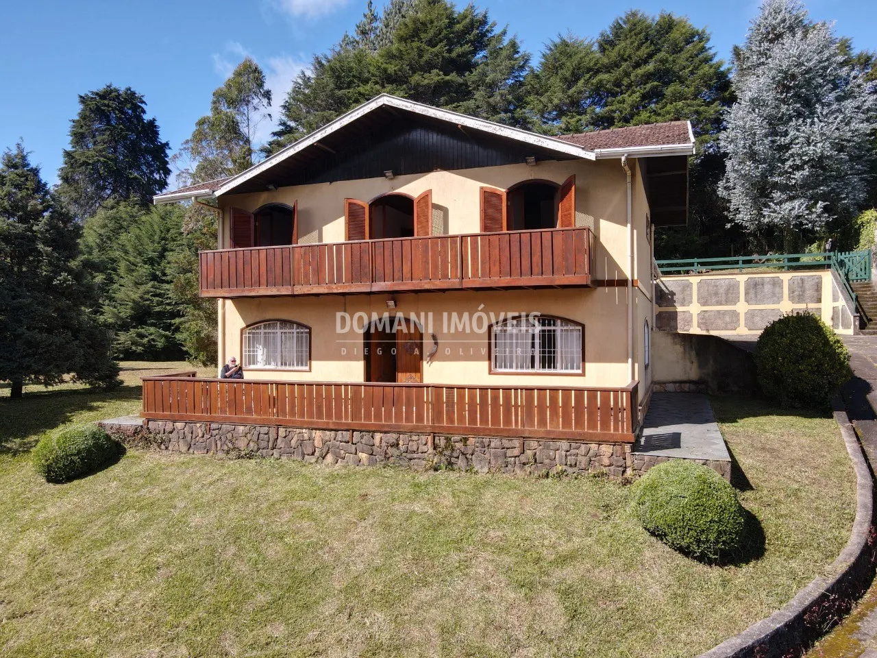 Casa à venda de 2.650 m² em Campos do Jordão, SP, Brasil