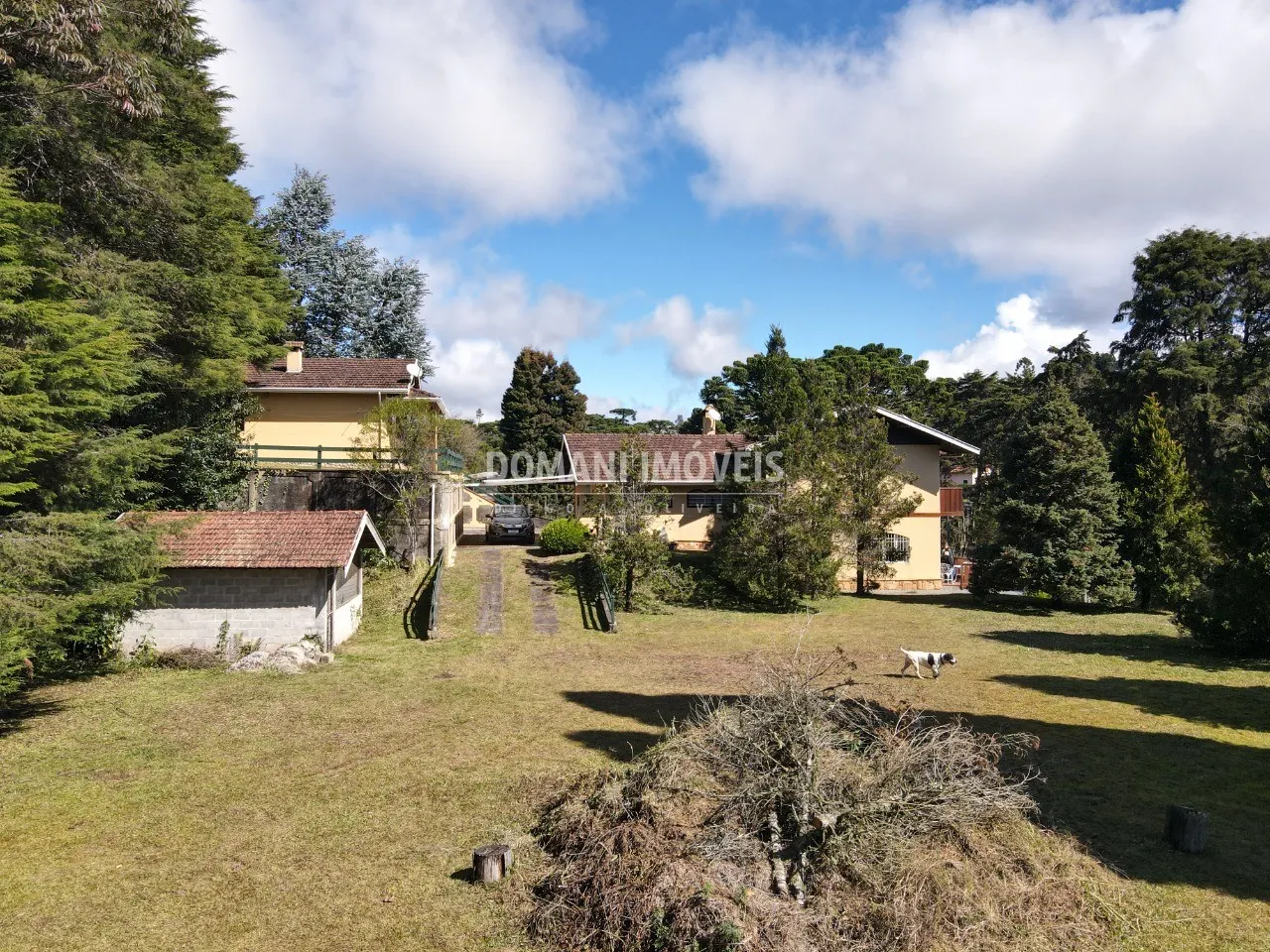 Casa à venda de 2.650 m² em Campos do Jordão, SP, Brasil