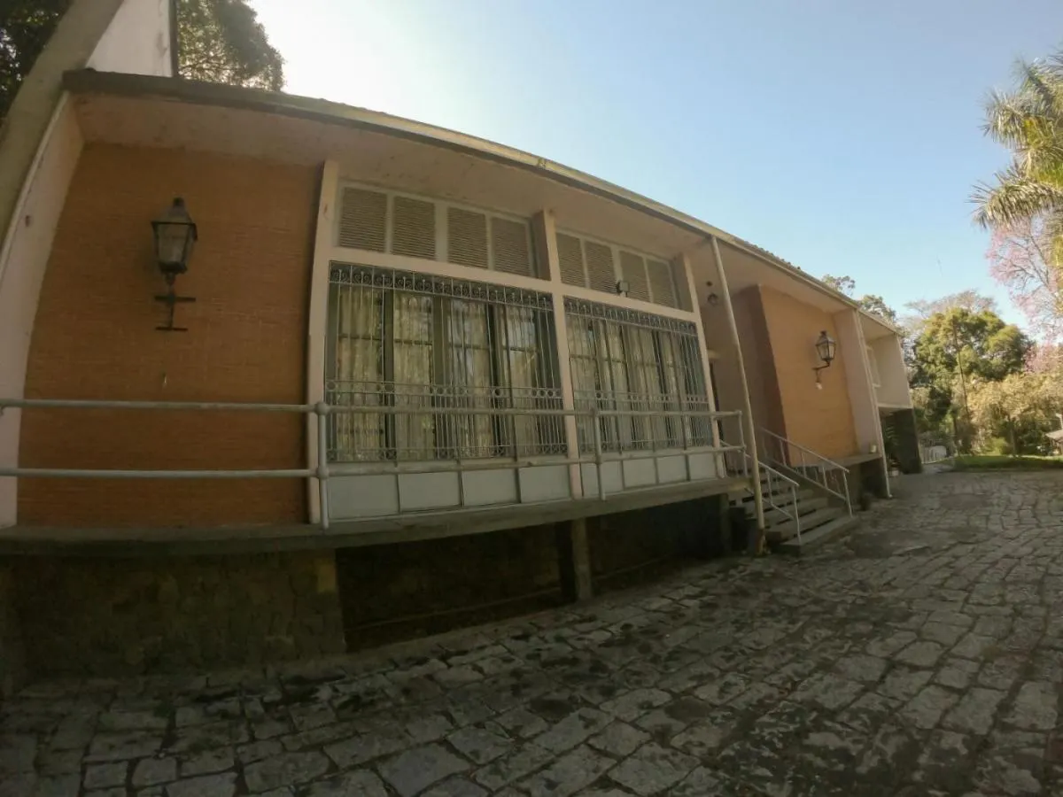 Small farm for sale of 9 acres in Cruzeiro, SP, Brazil