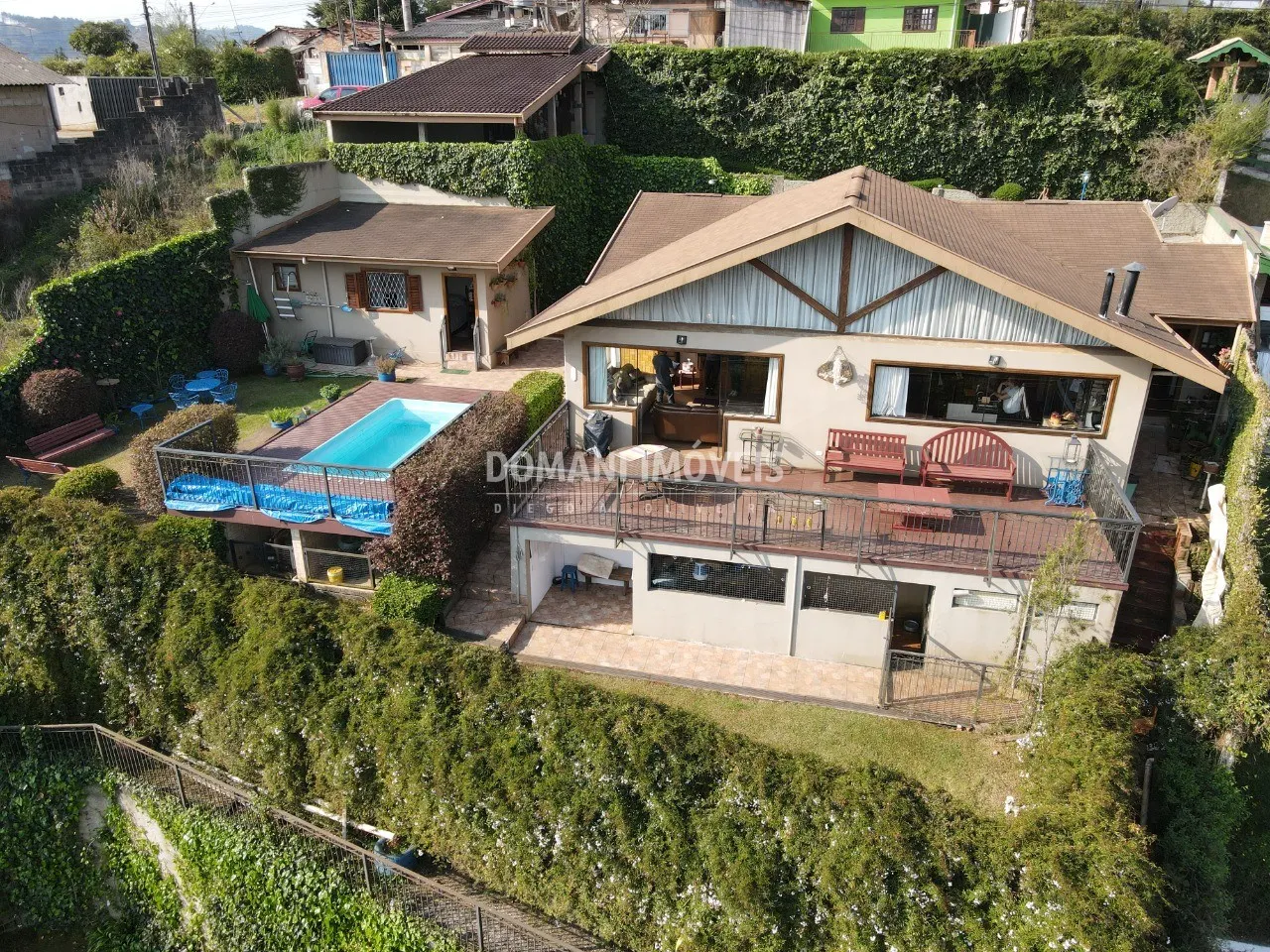 Casa à venda de 1.120 m² em Campos do Jordão, SP, Brasil