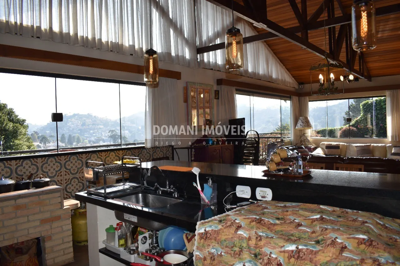 Casa à venda de 1.120 m² em Campos do Jordão, SP, Brasil