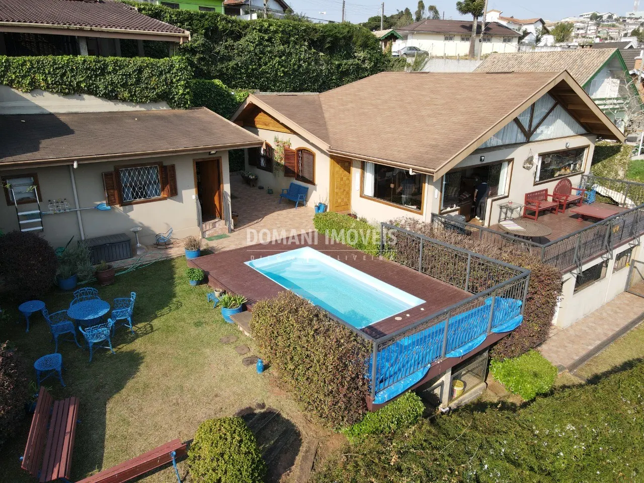 Casa à venda de 1.120 m² em Campos do Jordão, SP, Brasil