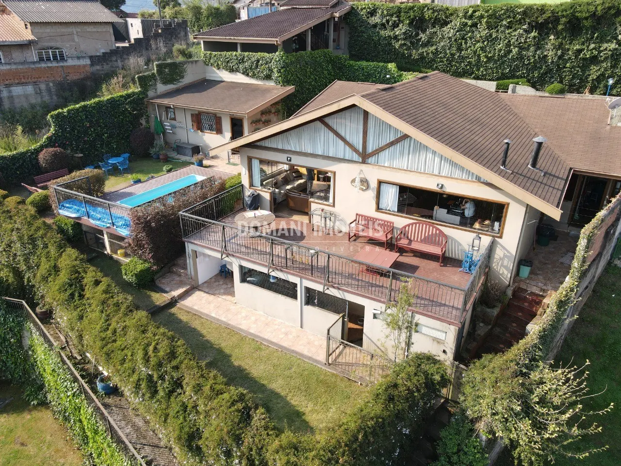 Casa à venda de 1.120 m² em Campos do Jordão, SP, Brasil