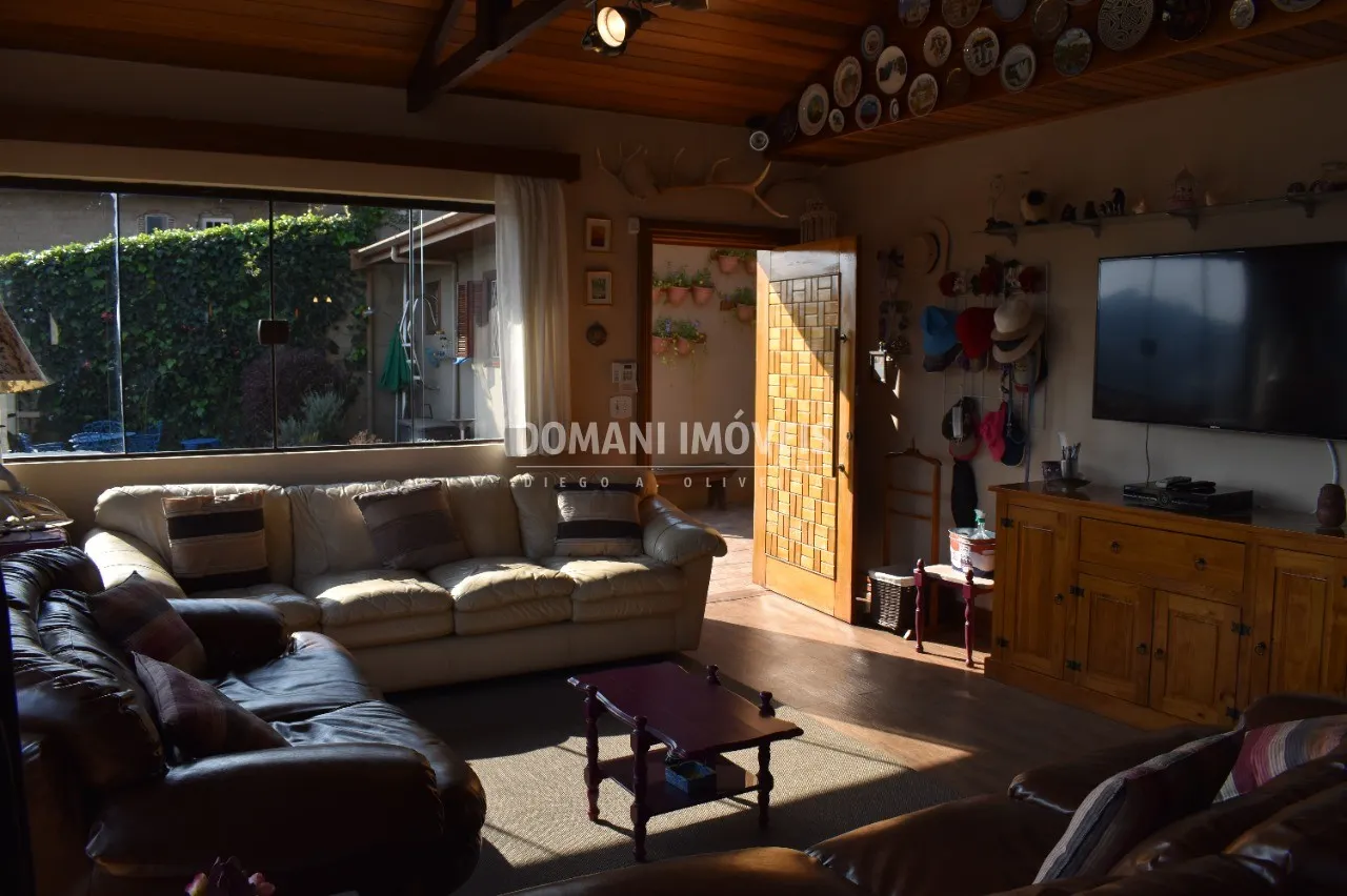 Casa à venda de 1.120 m² em Campos do Jordão, SP, Brasil
