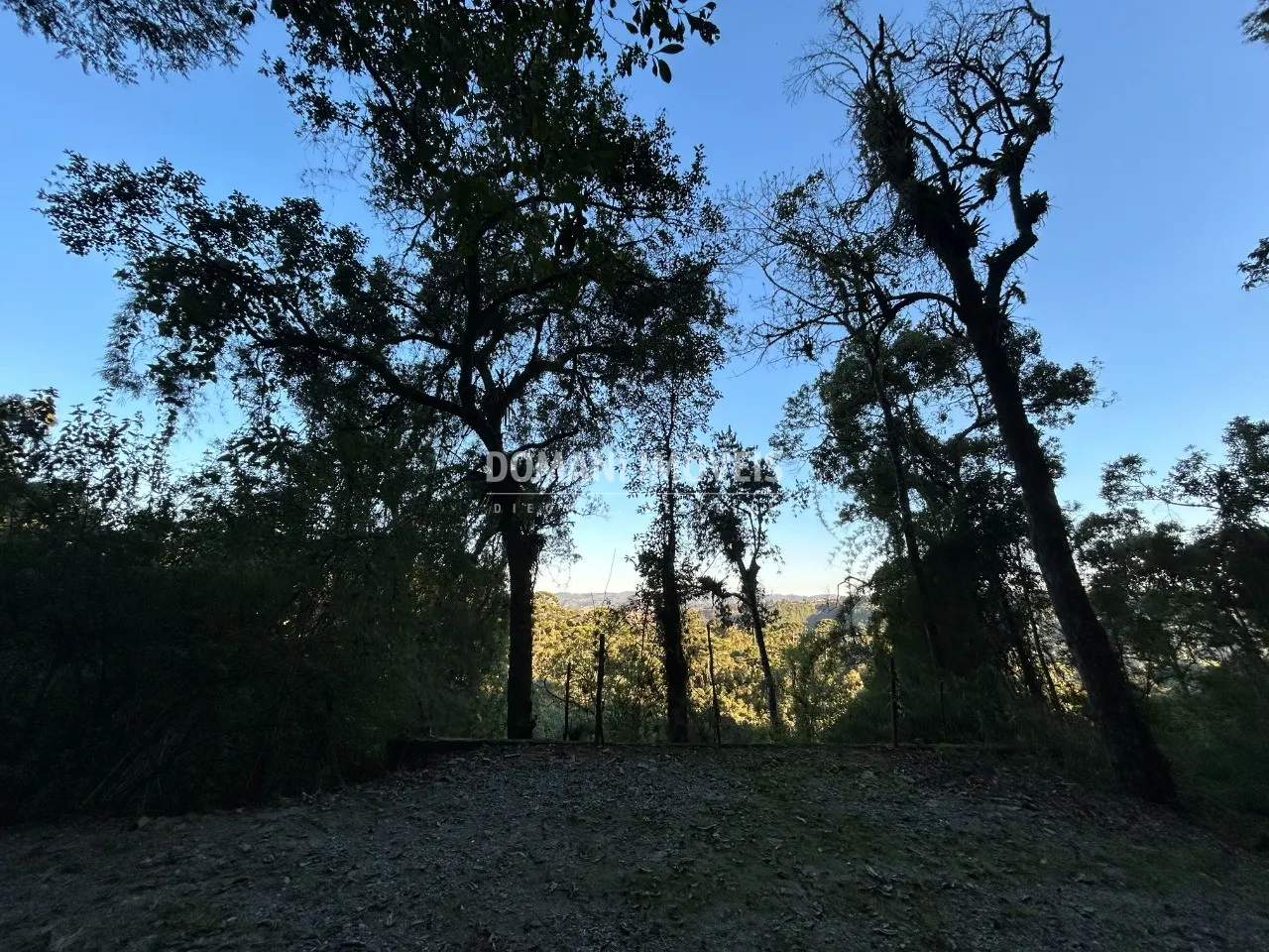 Terreno à venda de 1.535 m² em Campos do Jordão, SP, Brasil