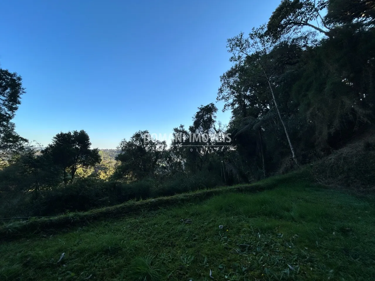 Terreno à venda de 1.535 m² em Campos do Jordão, SP, Brasil