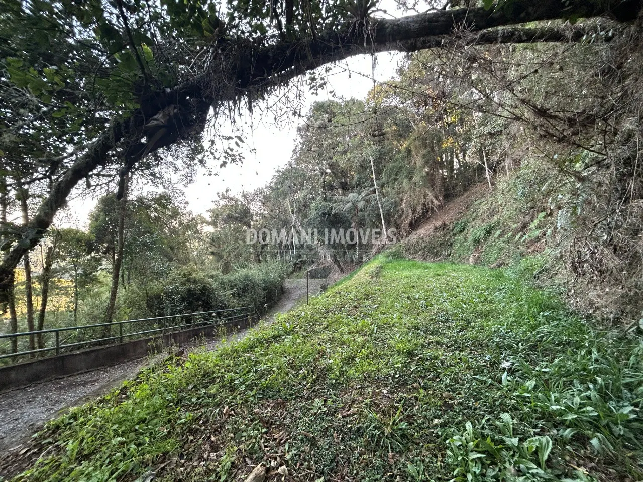 Terreno à venda de 1.535 m² em Campos do Jordão, SP, Brasil