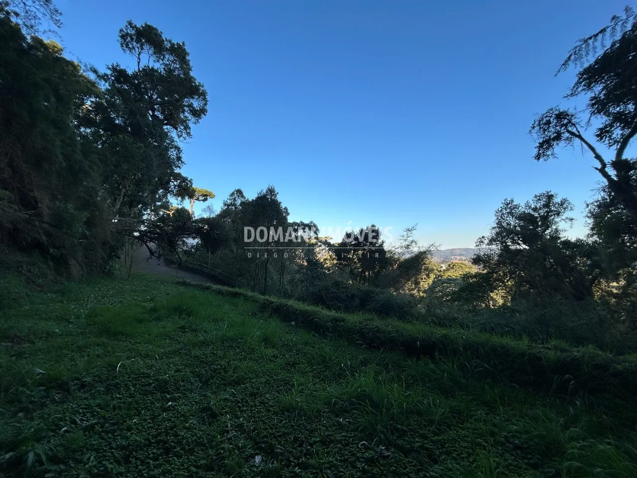 Terreno à venda de 1.535 m² em Campos do Jordão, SP, Brasil