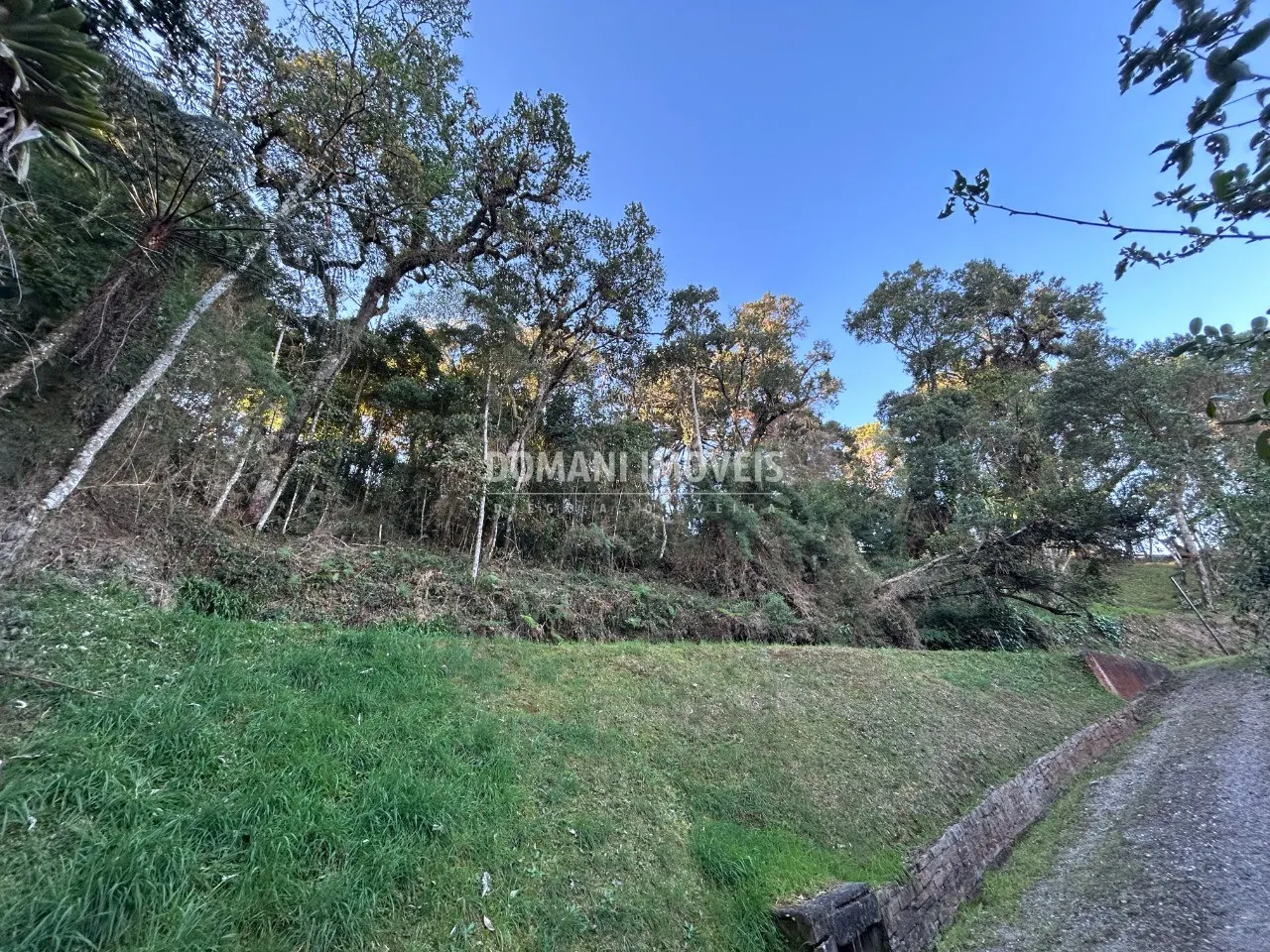 Terreno à venda de 1.535 m² em Campos do Jordão, SP, Brasil