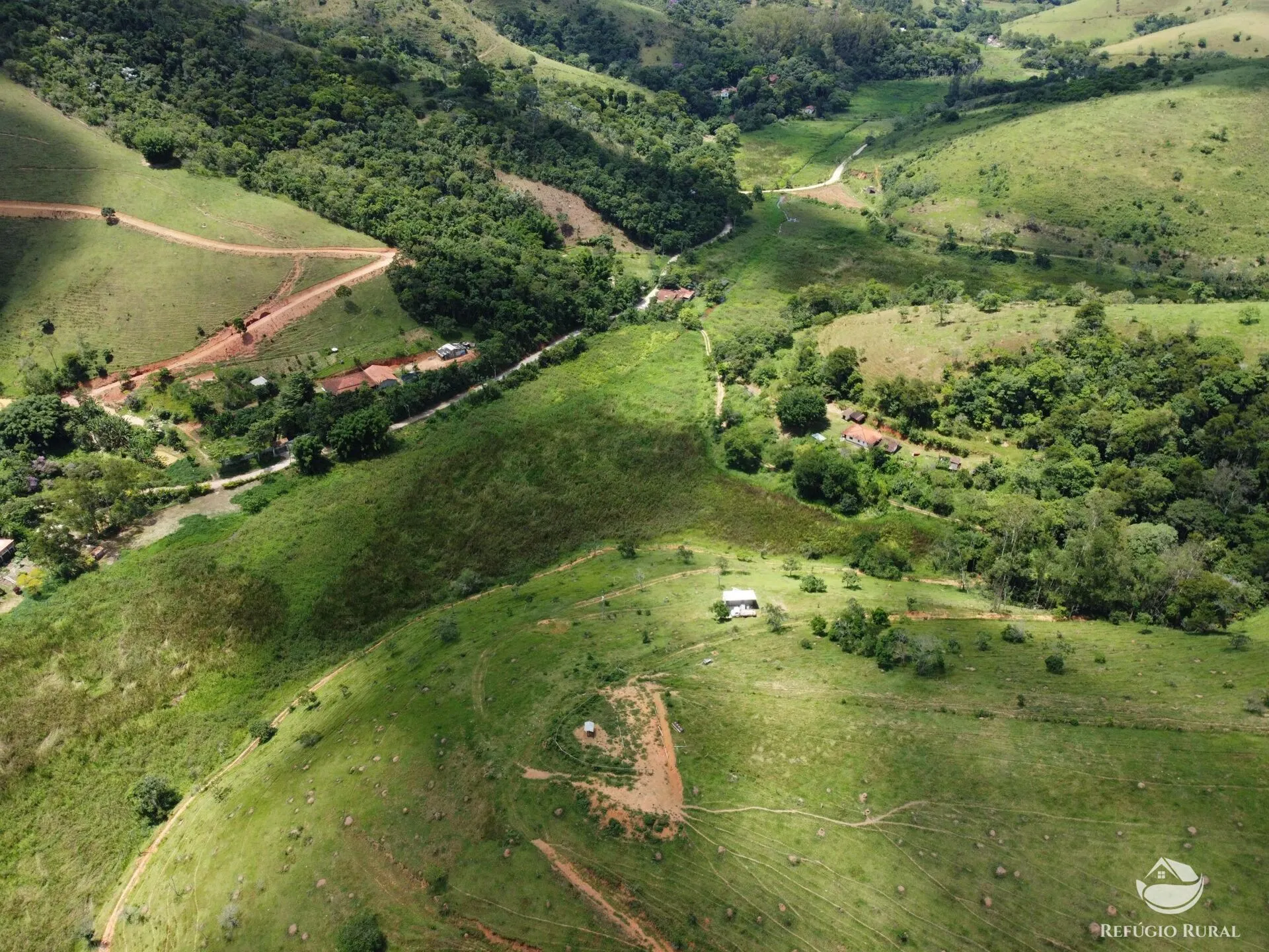 Small farm for sale of 10 acres in São José dos Campos, SP, Brazil
