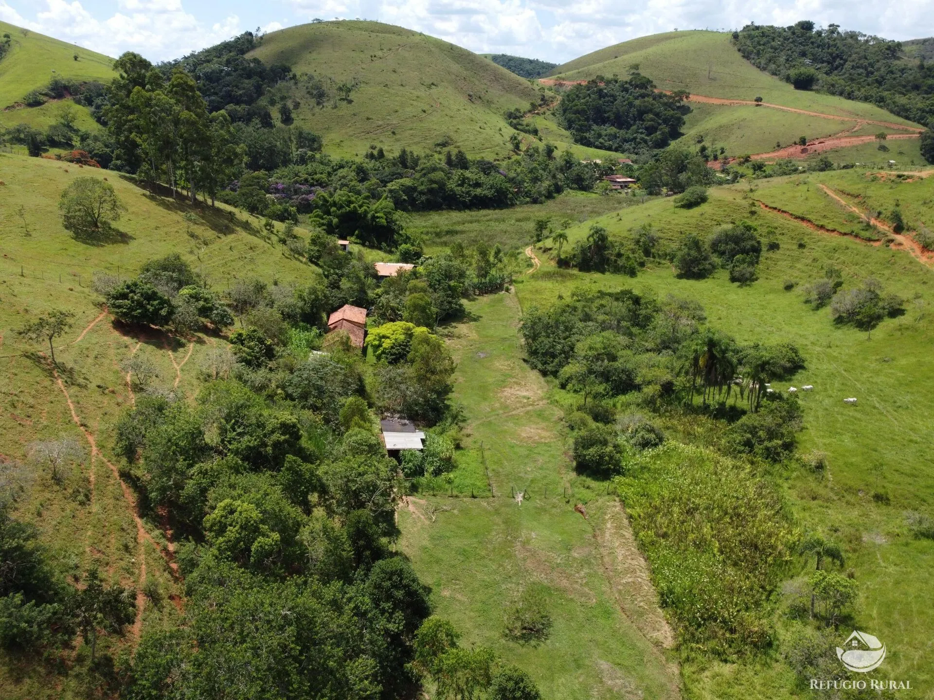 Small farm for sale of 10 acres in São José dos Campos, SP, Brazil